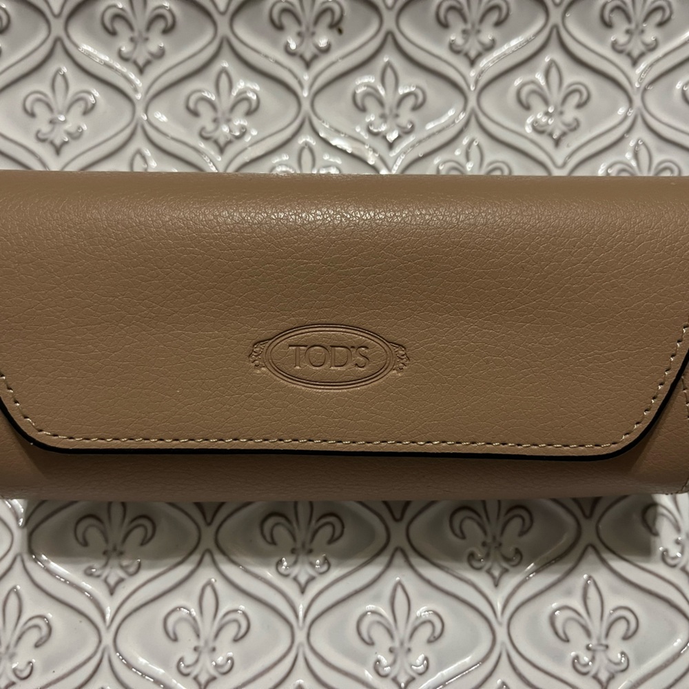 Tod's Beige Leather Eye Wear Case (glasses not included)